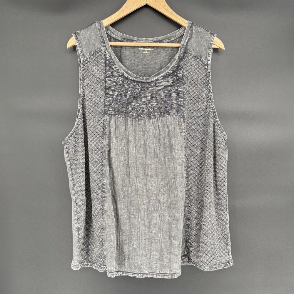 Women's Gray Sleeveless Pleated Front Tank Top